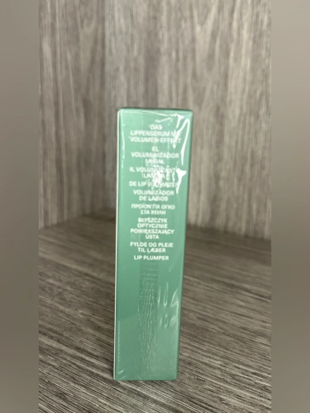 La Mer Lip Volumizer— Sheer Berry